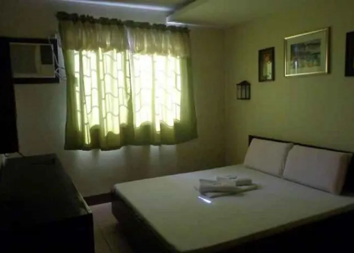 Oyo 662 Paradise Apartelle-malinta Hotel